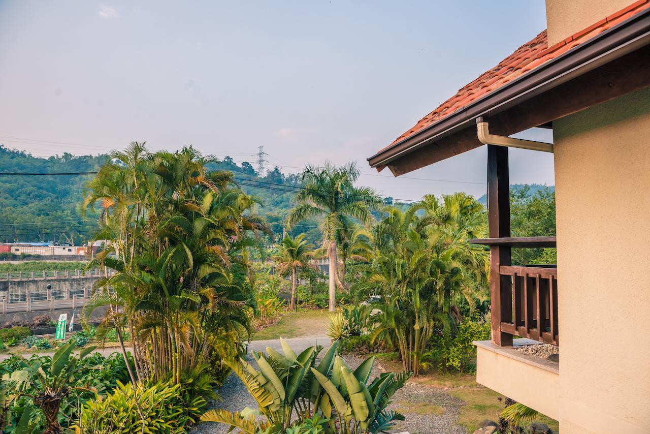 Palm Villa Guesthouse Nantou Ngoại thất bức ảnh