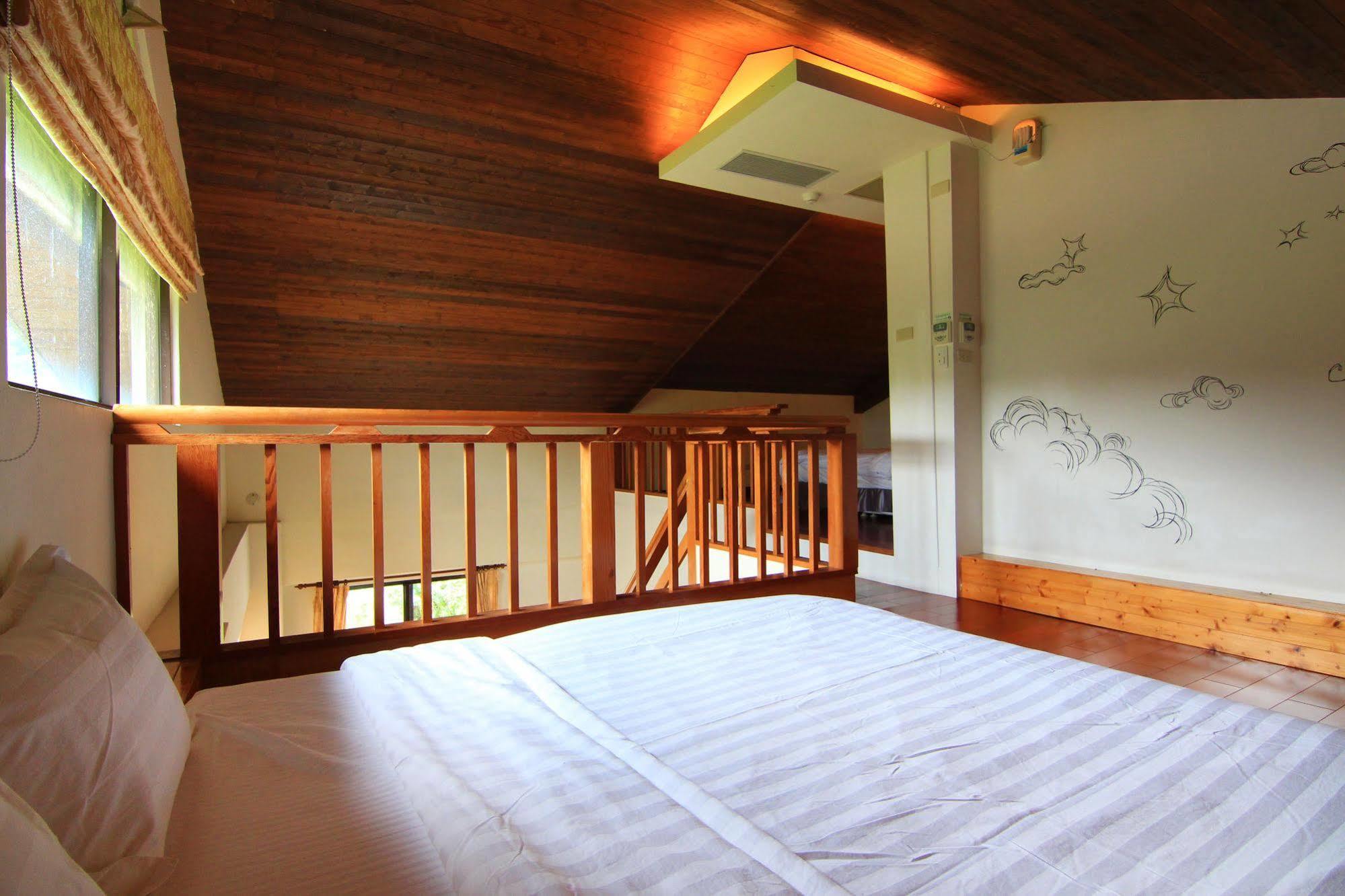 Palm Villa Guesthouse Nantou Ngoại thất bức ảnh