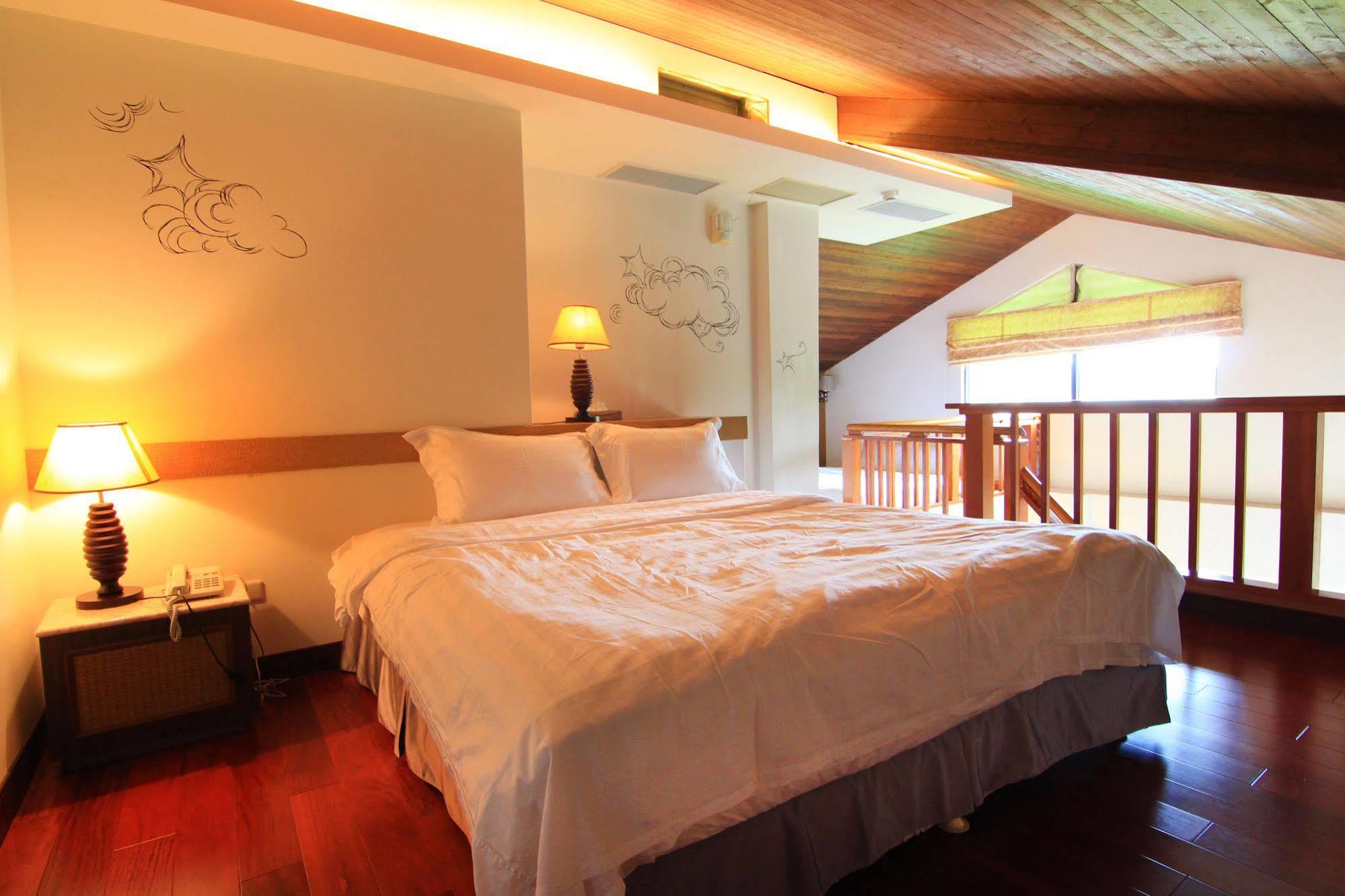 Palm Villa Guesthouse Nantou Ngoại thất bức ảnh