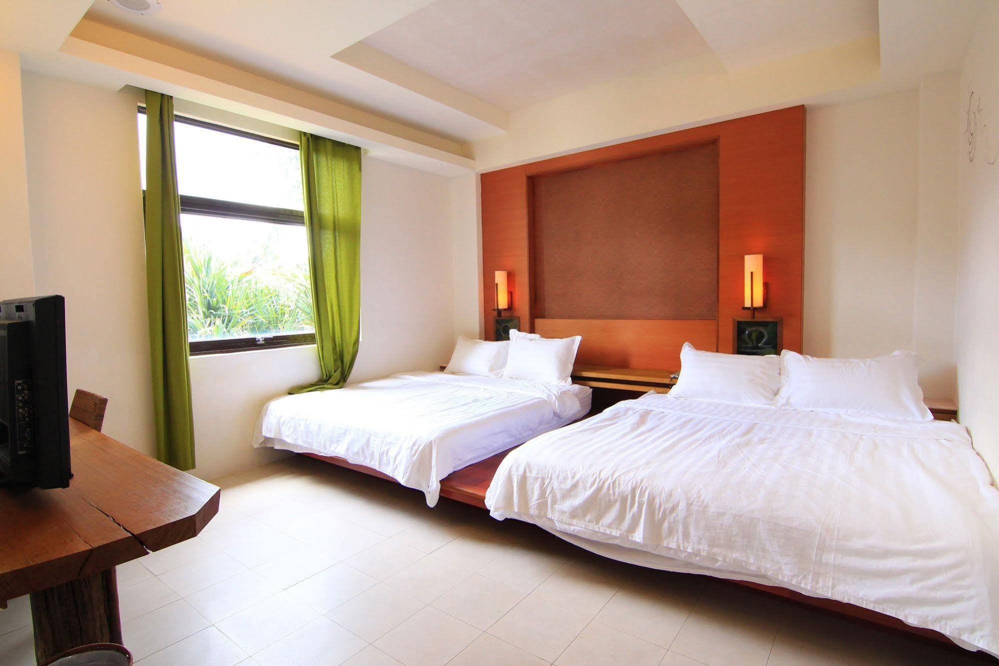 Palm Villa Guesthouse Nantou Ngoại thất bức ảnh